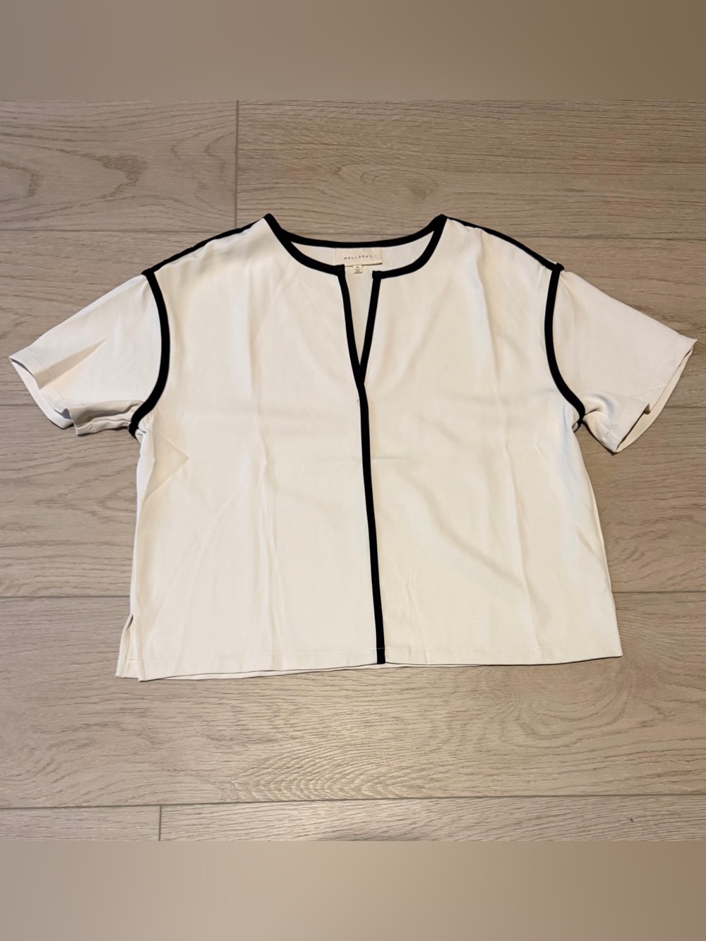 MELLODAY Cream Short Sleeve Blouse with Black Piping